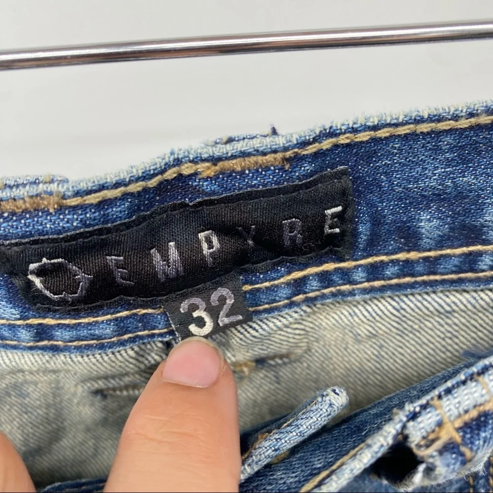 Empyre Men's Medium Wash Blue Distressed Jeans Size 32 - Picture 3 of 8